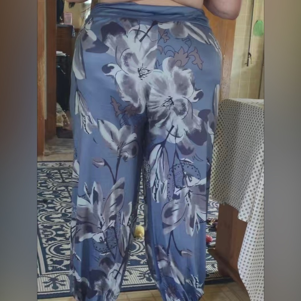 NWOT Plus Size Boho Pants. Size 22 - Picture 4 of 6